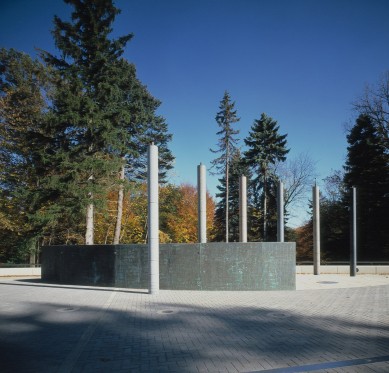 EKSISTENTIEL HJEMLØSHED I DEN MODERNE BY</br>Arkitekt Juhani Pallasmaa: Arrival Plaza and Astronomical Instrument, Cranbrook Academy of Art, Bloomfield Hills, Michigan, USA, 1994</br>Foto: Privatfoto