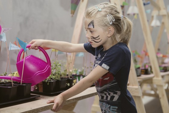 Model for fri leg</br>Modellen er ikke en utopi og den er kun en udstilling for dem, der ikke leget. Palle Nielsen, Modellen, 2014.</br>Foto: Pr-foto / ARKEN - Sofie Amalie Klougart