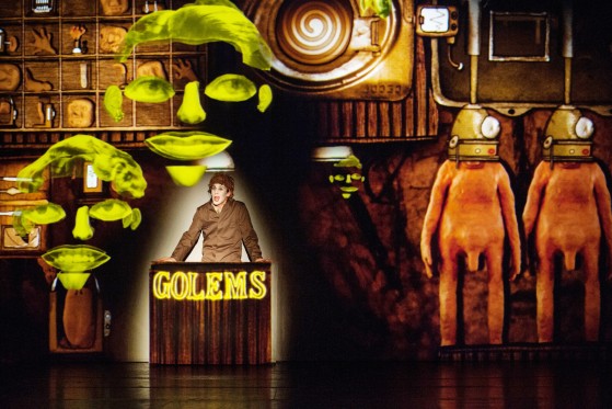 Teaterfestivalen Ilt Festival rammer Aarhus</br>Forestillingen Golem, der beskrives som en moderne Frankenstein-forestilling kan opleves på Bora Bora.</br>Foto: PR / foto: Ilt Festival / Fotograf: Benrahard Mueller