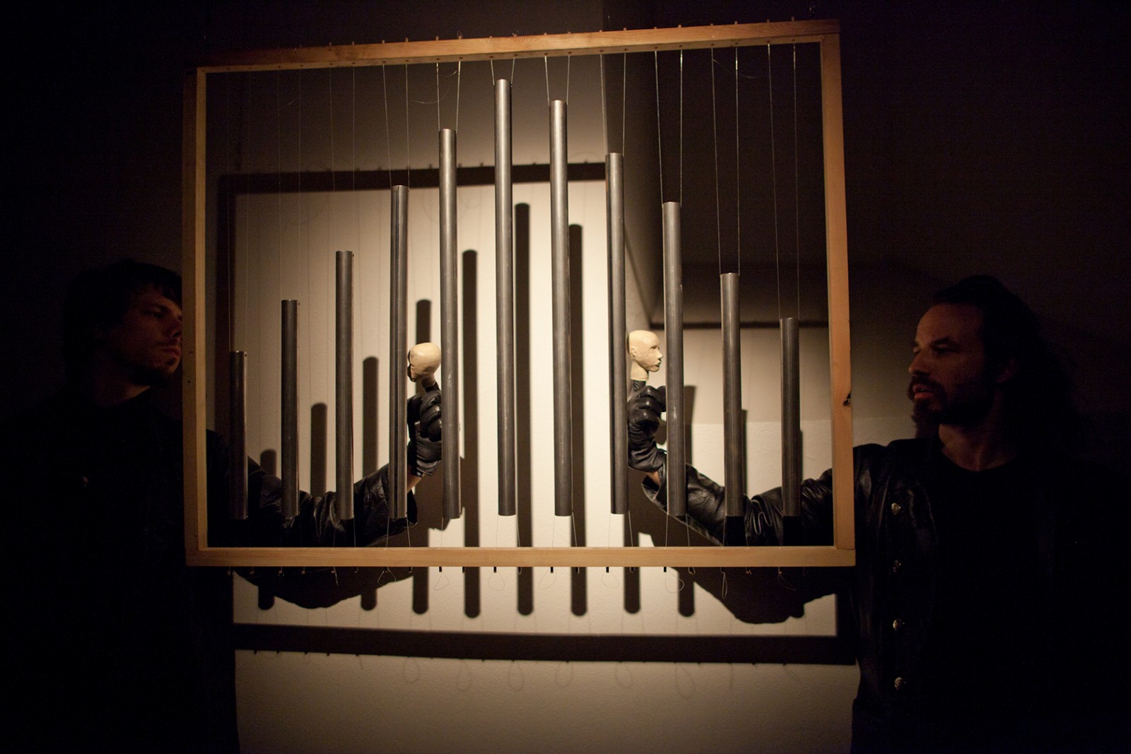 Grænseoverskridende, vanvittigt og virkelig morsomt dukketeater for voksne</br>Forestillingen The Trial holder publikum på tæerne</br>Foto: PR-foto / ILT teaterfestival