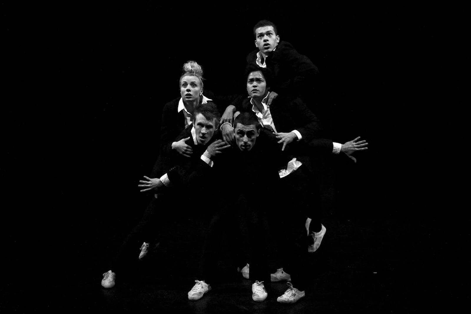 Eksistentiel dans uden fodfæste</br>Koreograf og danser Stephanie Thomasen har selv kæmpet med usikkerheden.</br>Foto: PR-foto / Uppercut Danseteater - Henning Sjøstrøm