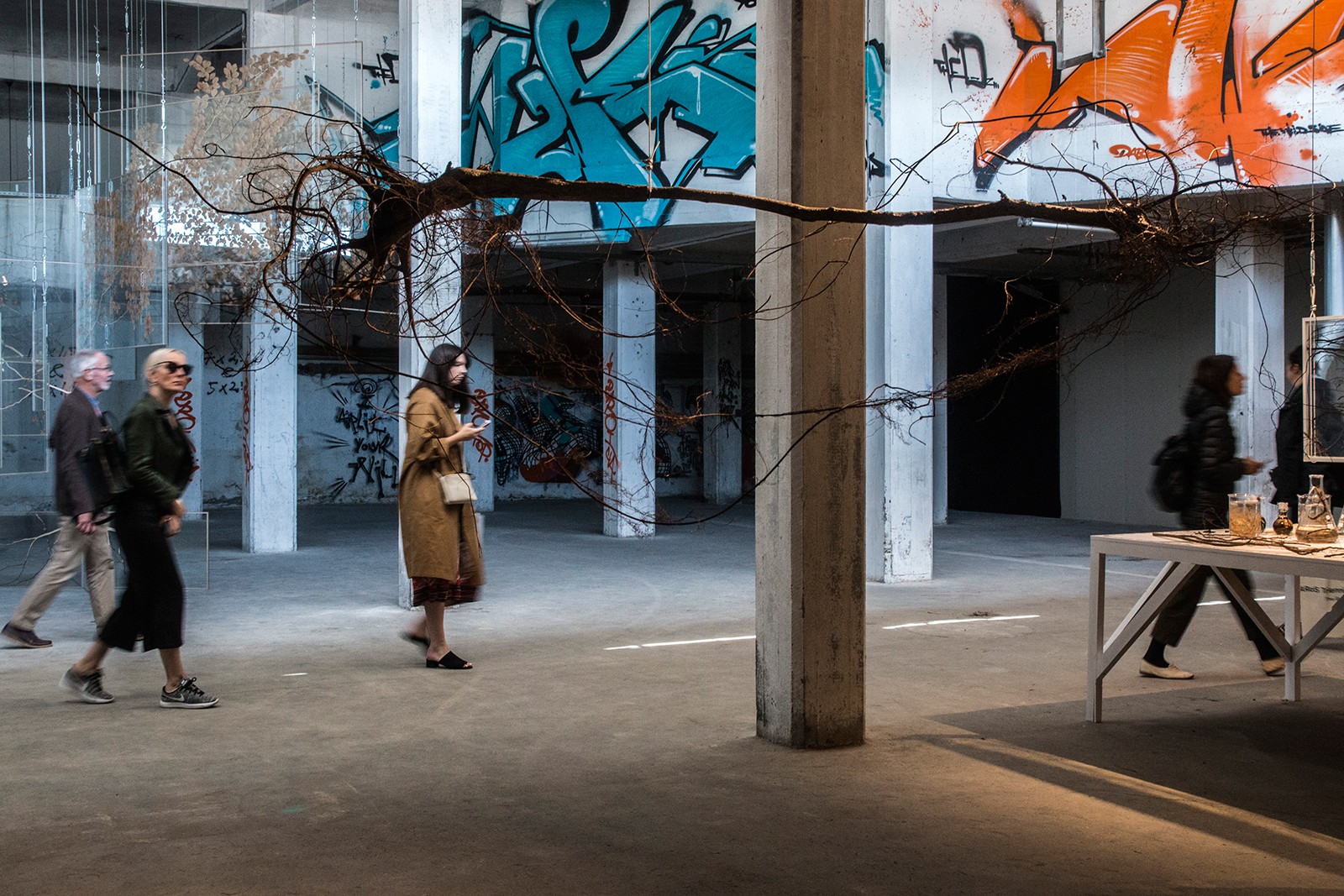 ARoS vælter byen og naturen med verdensstjerner</br>Rune Bosse: The root lab, Aros Triennale The Garden.</br>Foto: Mariana Gil