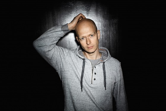 Kenneth Bøgh Andersen skriver om det onde, der er inde i os</br>Kenneth Bøgh Andersen har skrevet siden han gik i 10. klasse - Skæbnemageren er hans første grafiske roman.</br>Foto: Illustration af Lars Gabel