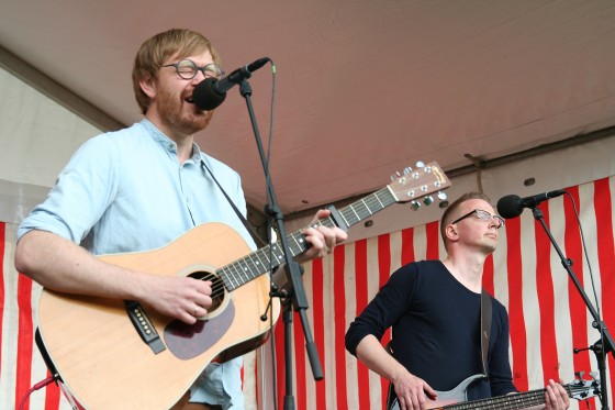 Upopulær Mekanik spillede glødende indie-folk ved søen</br>Kasper Marius Nørmark og Mik Stegger</br>Foto: Sixten Therkildsen