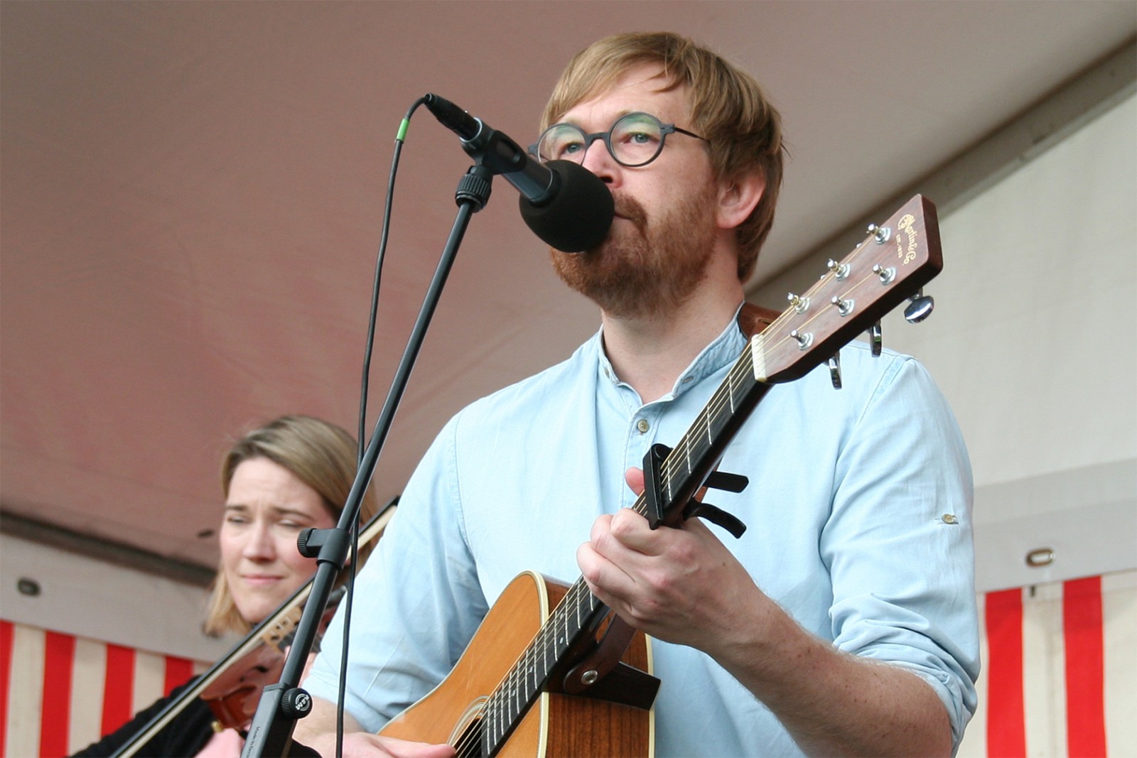 Upopulær Mekanik spillede glødende indie-folk ved søen</br>Kasper Marius Nørmark er komponist og frontfigur i Upopulær Mekanik</br>Foto: Sixten Therkildsen