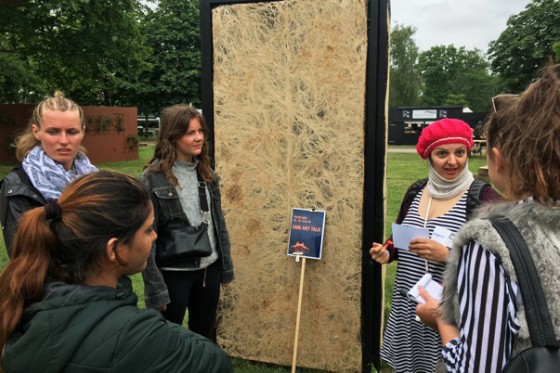 Statens Museum for Kunst i gummistøvler og på festival</br>Temaerne i Artzone på Roskilde Festival er udvalgt til at engagere de forbipaserende.</br>Foto: PR-Foto / Statens Museum for Kunst