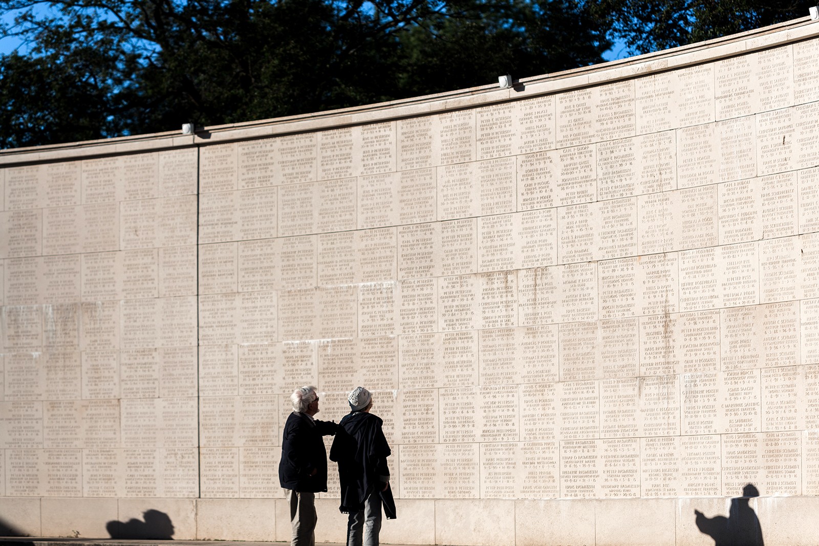 The Overheard: Hør de lyde vi glemmer</br>Marie Højlund og Morten Riis står selv bag værket 4140 Voices i Mindeparken i Aarhus.</br>Foto: PR-foto / The Overheard