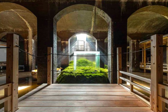 Japansk arkitekt har skabt sanserejse i bælgmørke på Frederiksberg</br>Cisternerne x Sambuichi er en minimalistisk udstilling i et effektfuldt rum.</br>Foto: PR-foto / Frederiksberg Museerne - Jens Markus Lindhe