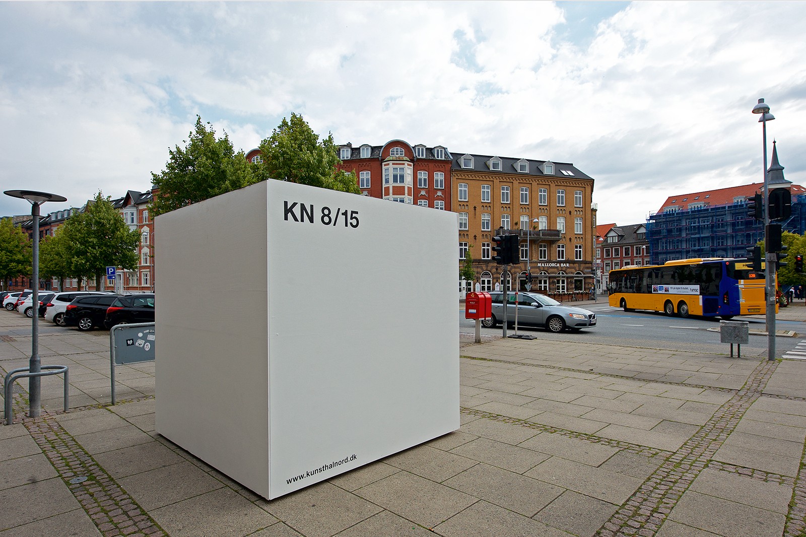 Kunsten rykker ud til borgerne, når Aalborg får 15 minikunsthaller</br>KN8 // Rasmus Johannsen, Aalborg Station</br>Foto: PR-foto / Kunsthal Nord - Kim Aagaard