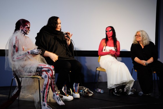 Future Feminism: Når verdenshavene stiger, må vi alle tale højere</br>F.v. Johanna Constantine, Anhoni, Kembra Pfahler og kurator Juliana Engberg.</br>Foto: Kulturmagasinet Fine Spind