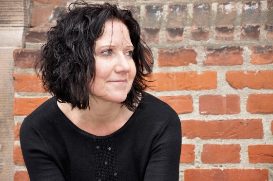 Romandebutant: ”Lad os tale sammen om det, man ikke taler om”</br>Med Det dér og dét der har Louise Juhl Dalsgaard skrevet sin første roman.</br>Foto: Kulturmagasinet Fine Spind