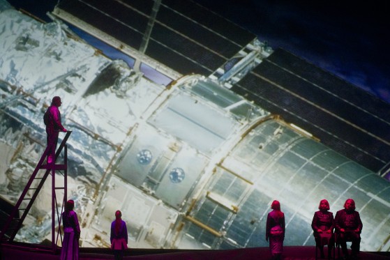 Teater vil gøre børn til videnskabsmænd</br>Videoprojektioner er en del af forestillingens scenografi.</br>Foto: Pr-foto / Hotel Pro Forma - Dmitrij Matvejev