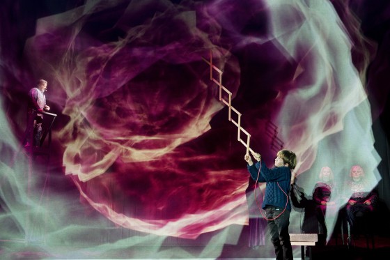 Teater vil gøre børn til videnskabsmænd</br>Hovedpersonen i Kosmos+ er drengen Tom7</br>Foto: Pr-foto / Hotel Pro Forma - Dmitrij Matvejev