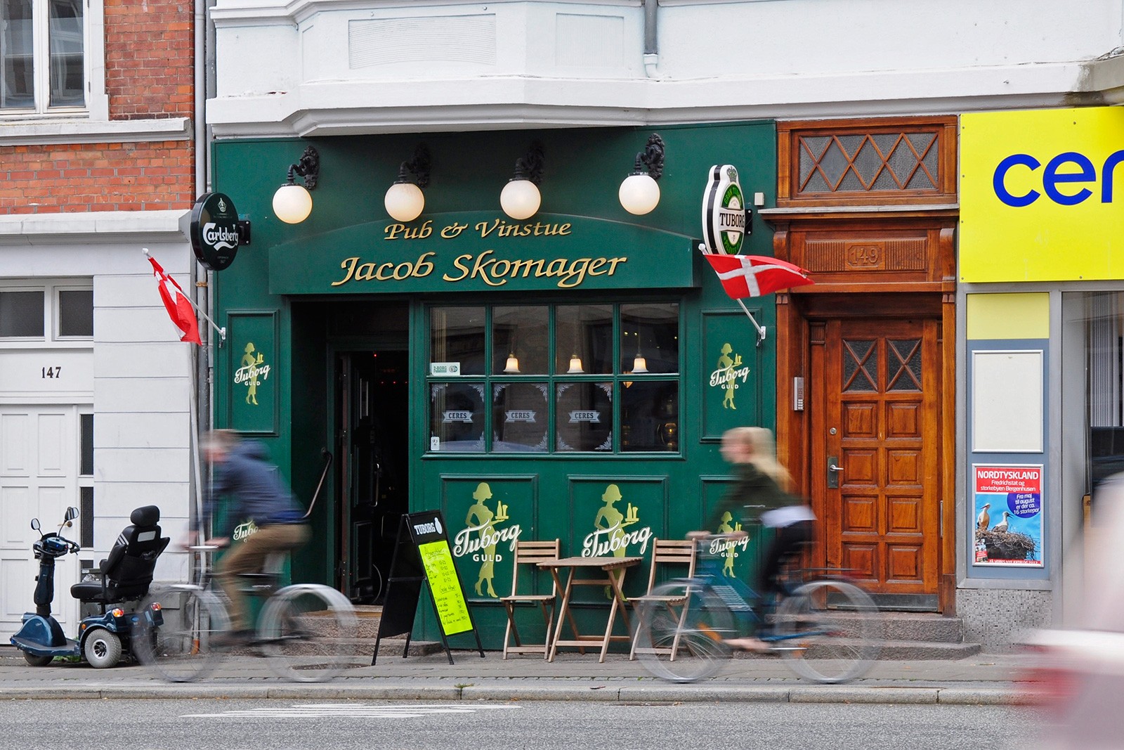 Bodega bliver til festuge-teater og inviterer til lune fortællinger over en kold</br>Værtshuset Jacob Skomager ligger på Frederiks Allé på Frederiksbjerg.</br>Foto: Kulturmagasinet Fine Spind