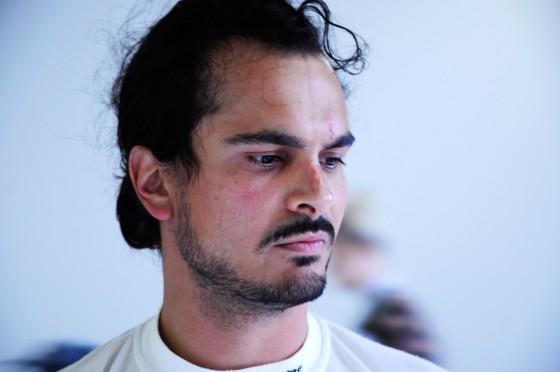 Digter Caspar Eric omskriver Shakespeare med håb om gåsehud</br>Den mandlige hovedrolle i #AMLET: Aarhus Teaters faste skuespiller Simon Matthew.</br>Foto: Kulturmagasinet Fine Spind