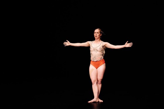 Nye danseskud sprang ud under koreografifestival</br>Soloforestillingen Ranunculus er lavet af Danielle Eriksson.</br>Foto: Foto: Asbjørn Kristensen Høgsbro‎