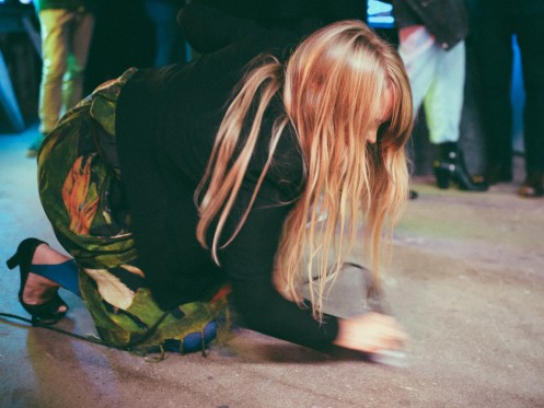 Når Signe gør modstand, bliver kunsten smukkere</br>Signe Høirup Wille-Jørgensen er måske allermest kendt for støjrockbandet Speaker Bite Me og alter egoet Jomi Massage.</br>Foto: Morten Elbech Sørensen