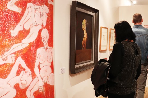 Orlan bruger sin egen krop som medie i en politisk og feministisk kamp</br>Fra åbningen af udstillingen BILLEDSTORM: KØN på Kvindemuseet.</br>Foto: Kvindemuseet
