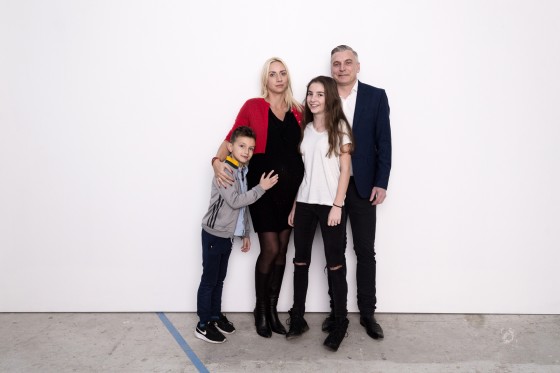 Gillian Wearing jagter en rigtig dansk familie</br>Hvordan ser en rigtig dansk familie ud? 500 danske familier meldte sig til casting hos DR, hvorefter et panel skulle finde frem til, hvilken familie, der skulle repræsentere en rigtig dansk familie anno 2017.</br>Foto: Thomas Larsen DR