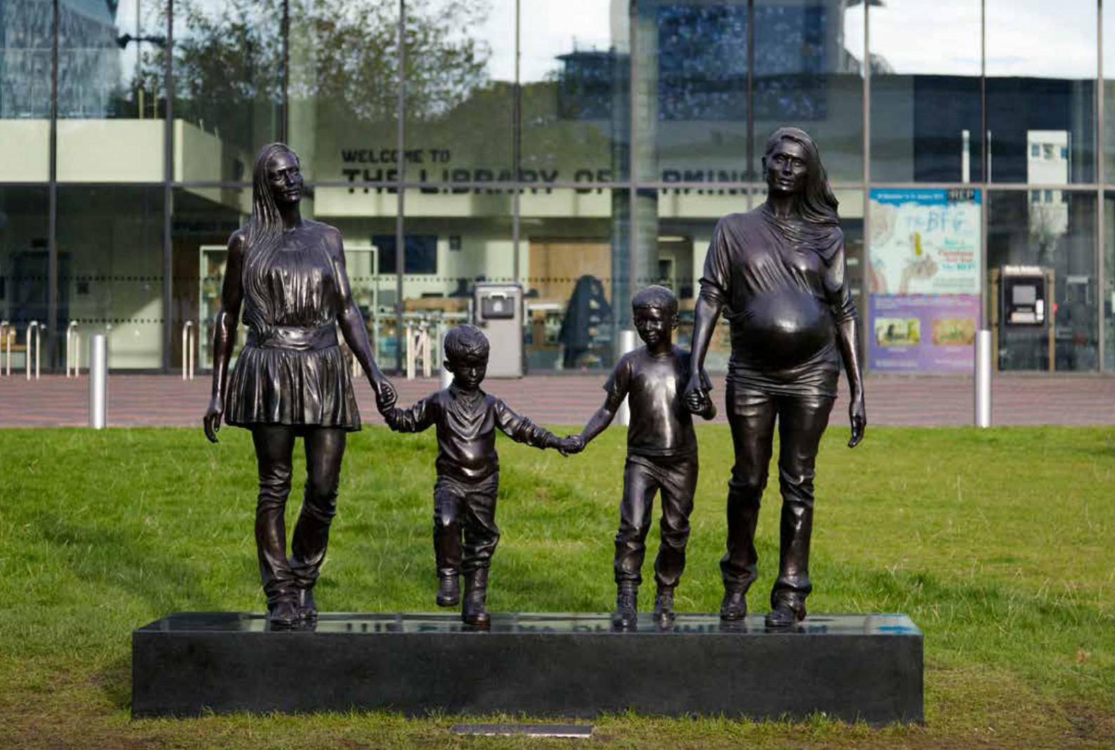 Gillian Wearing jagter en rigtig dansk familie</br>Gillian Wearing 2014: 