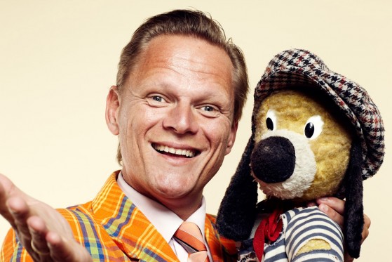 Danmarks første popsmed hyldes</br>SIgurd Barrett har introduceret børn til musikkens forunderlige verden med tv-programmerne Sigurd og Symfonieorkesteret, Sigurd og Bigbandet og Sigurds Bjørnetime.</br>Foto: Pr-foto / Aarhus Symfoniorkester