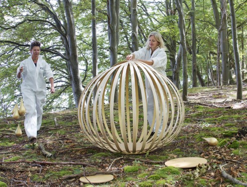En drømmeverden på kunstmuseum</br>Marianne Grønnow har arbejdet sammen med Jesper Kongshaug om lyset, der minder om solstråler i en tæt skov.</br>Foto: Pr-foto / Marianne Grønnow
