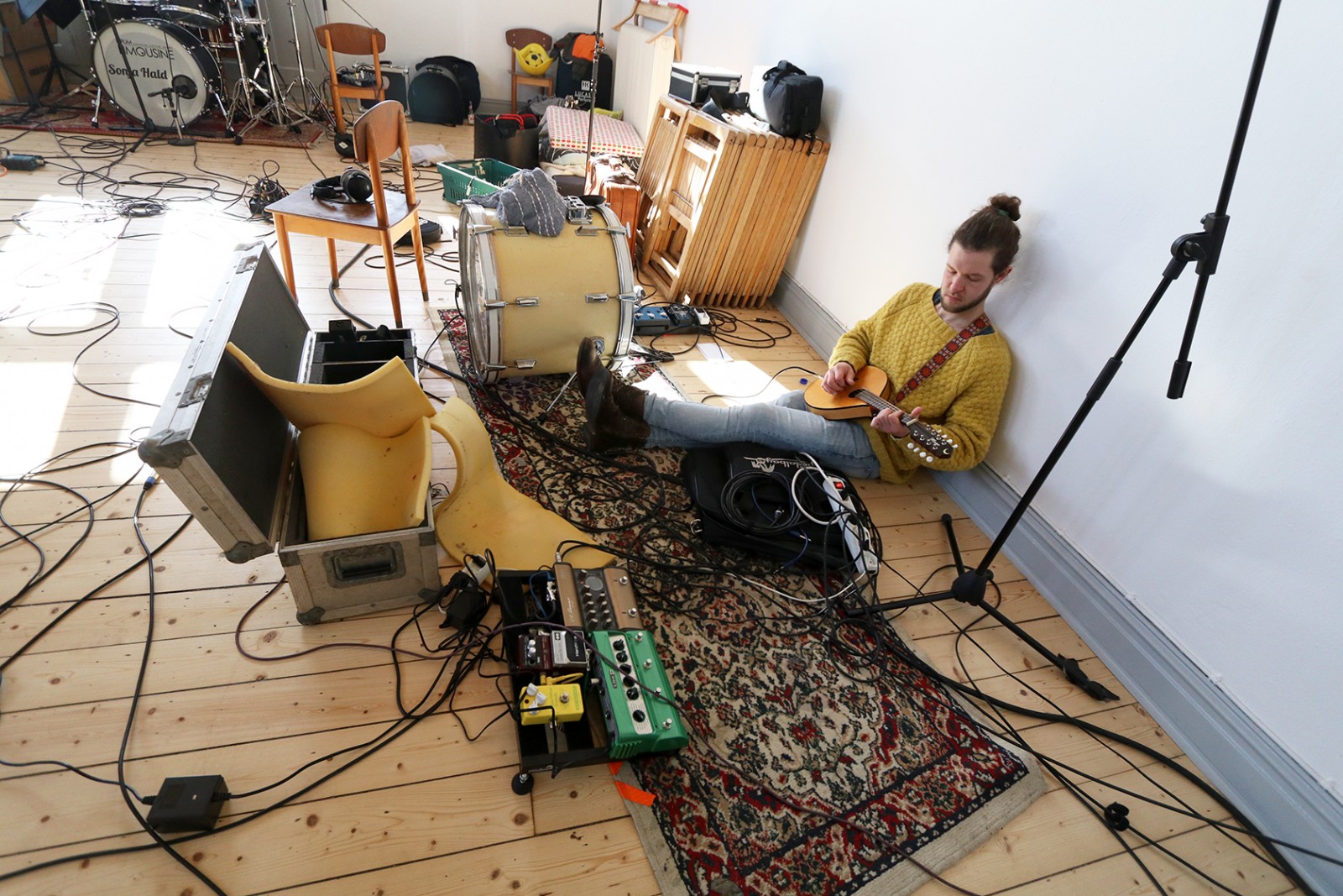 Keminova Cowboys er musik og kemi mellem jyder</br>Keminova Cowboys består af musikere fra de fem bands Telestjernen, Sonja Hald, Ulvetimen, Hverdagens Helte og Laura Mo.</br>Foto: Jessica Freiesleben