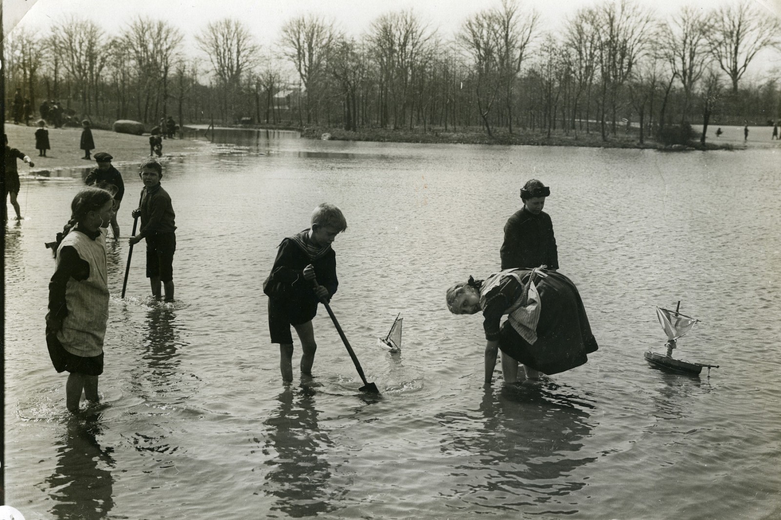 Børnenes by gennem 100 år</br>Leg i Fælledparken i 1920erne.</br>Foto: Pr-foto / Halks Samling – Københavns Museum 