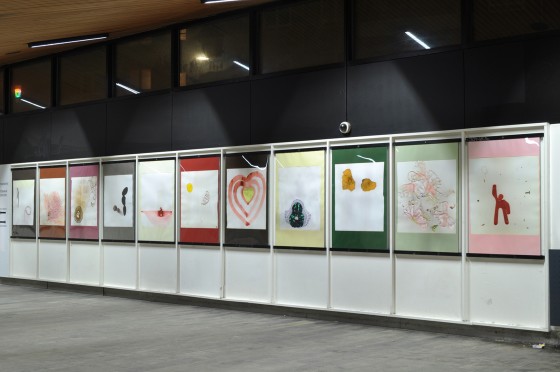 Billedserie: Forsvindingspunkt på Sydhavn Station</br>Udstillingen 'Forsvindingspunkt' på Udstillingsstedet Sydhavn Station er som en samling  fra det levede liv fra 1950erne og frem. Her Camilla Rasborg, 'Fri Flugt', print. Camilla Rasborg er også med til at drive Udstillingsstedet Sydhavn Station.</br>Foto: Jens Axel Beck