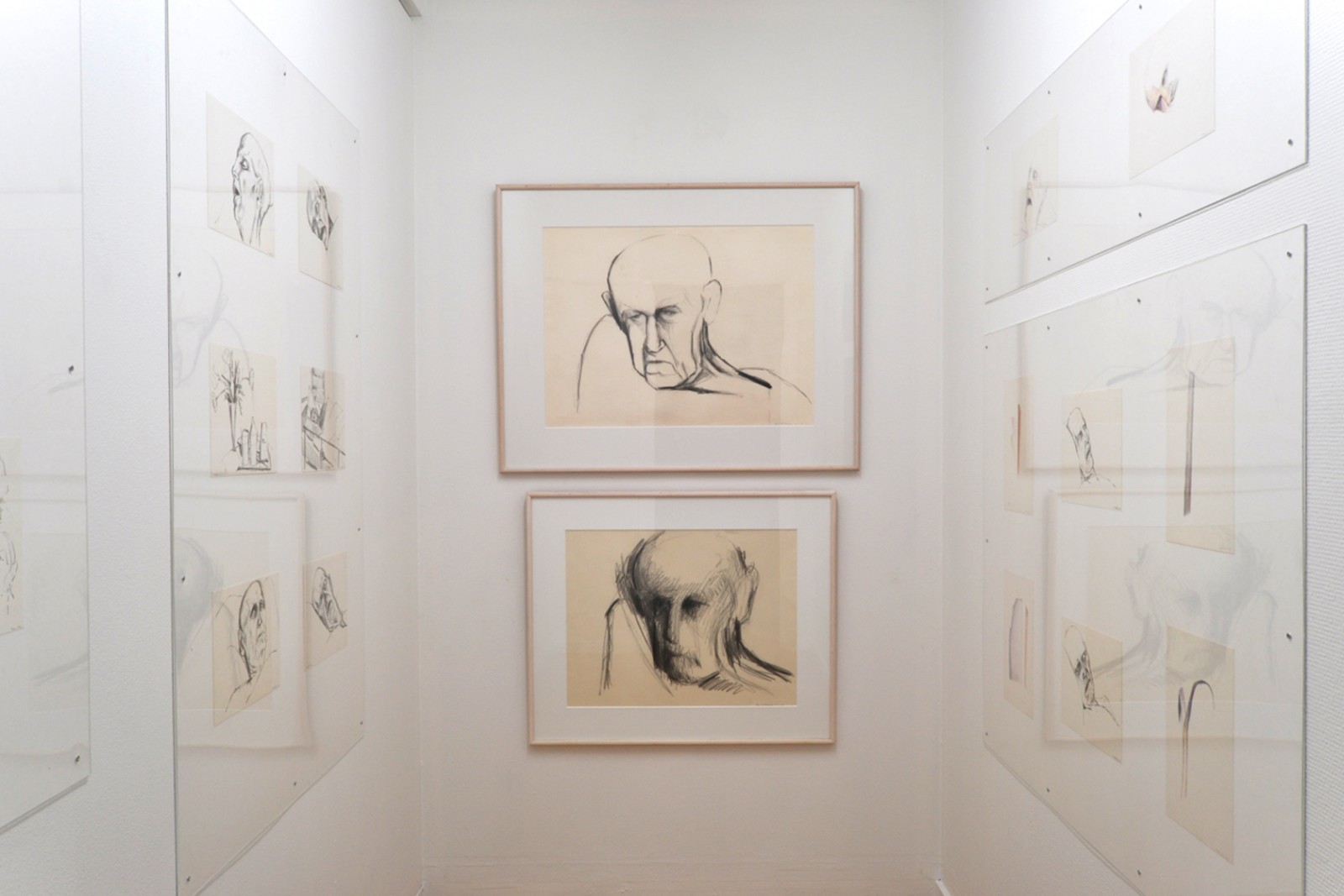 Billedserie: Forsvindingspunkt på Sydhavn Station</br>I udstillingen 'Forsvindingspunkt' på Sydhavn Station har kunstnerne alle søgt at materialisere erindring gennem deres billedkunstneriske udtryk.</br>Foto: Jens Axel Beck