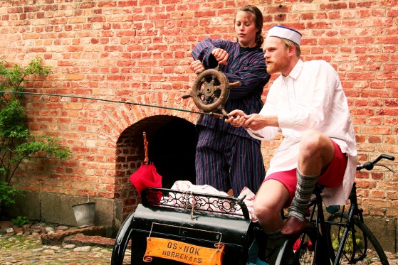 Gode gamle Ole Lukøje</br>Teater og historieformidling går hånd i hånd i Den Gamle By.</br>Foto: Fine Spind | Marie Nyeng