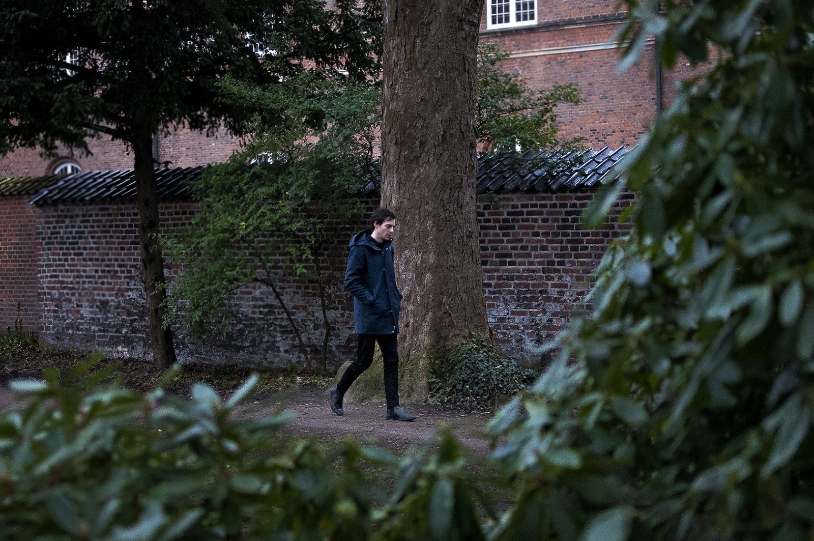 Adi Zukanović: Musikeren der ville noget mere end bare spille musik</br>Adi Zukanović føler sig nogle gange som en idiot, når han står på en scene og tilbyder en flugt fra virkeligheden i stedet for bare at konfrontere den.</br>Foto: Rikke Sabrina Jensen 