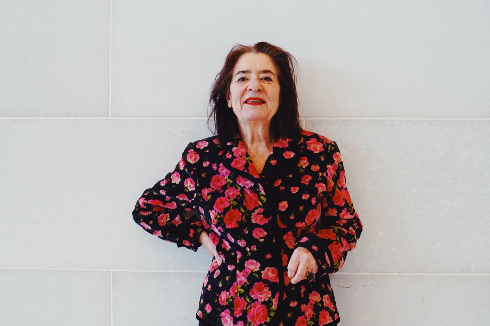 Ursula Reuter Christiansen: Kvinden, der lod sig ofre</br>Ursula Reuter Christiansen bor og arbejder på Møn, hvor hun har boet, siden hun flyttede til Danmark fra Tyskland.</br>Foto: PR-foto / SMK - Brittany Laura Overgaard