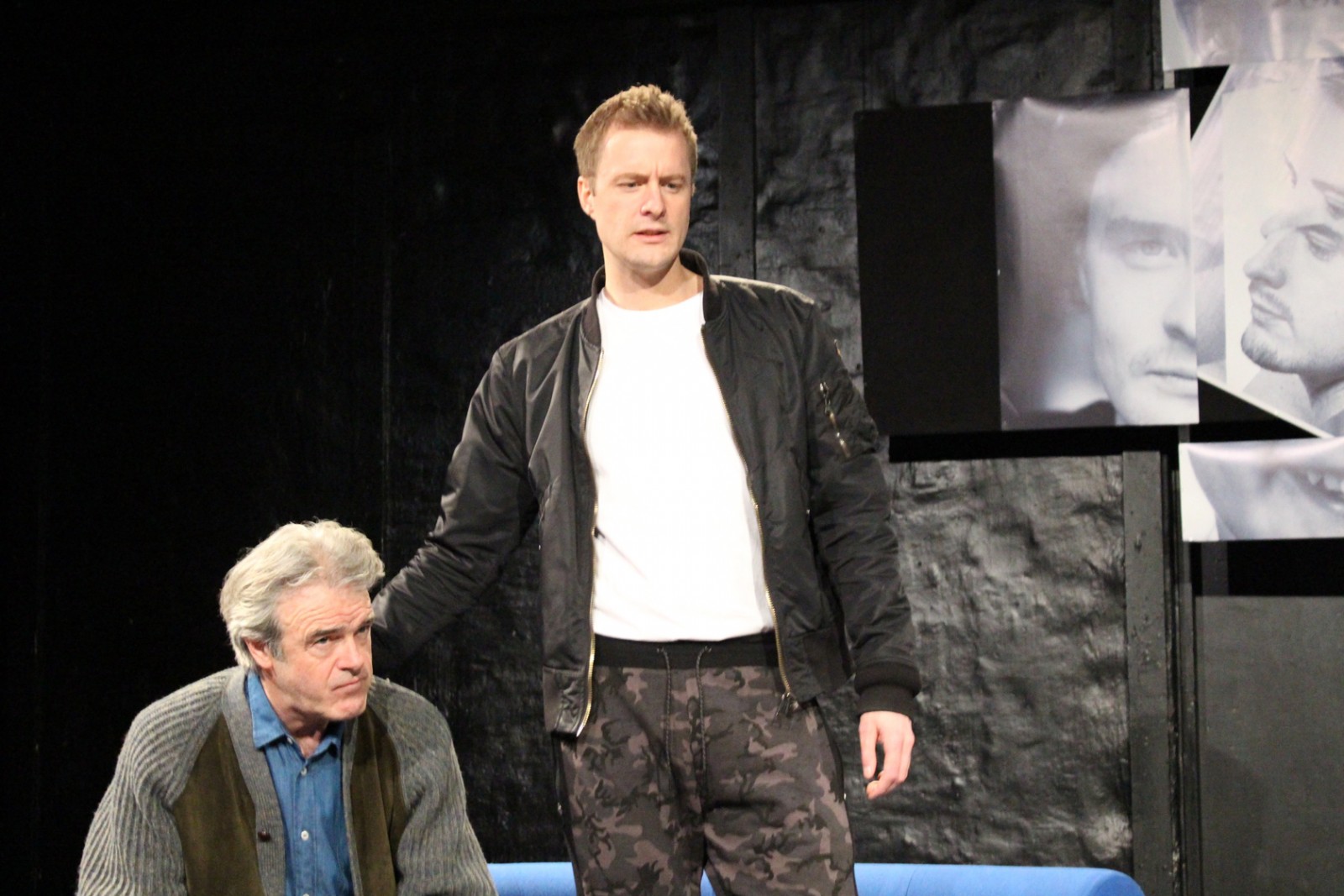 Menneskekloning - er det fremtiden?</br>A Number er oprindeligt skrevet i 2002 af den anerkendte engelske dramatiker, Caryl Churchill.</br>Foto: PR-foto/ That Theatre Company - Alex Jespersen