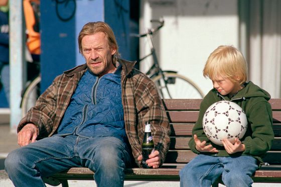 Halfdan E: “Musikken er det sidste element, man har til at flytte følelser i film”</br>Bænken er den første film i Per Flys trilogi. Den har Jesper Christensen i hovedrollen og bliver vist på Cinemateket lørdag den 31. marts kl. 16.00.</br>Foto: PR-foto / Cinemateket