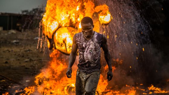 6 anbefalinger til CPH:DOX filmfestival</br>Welcome to Sodom er en 
<br />mørk og sensorisk film fra en losseplads i Ghana, hvor elektronisk affald fra Vesten bliver genbrugt. En uafrystelig oplevelse, fortalt af arbejderne selv.</br>Foto: PR-foto