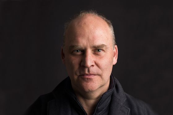 Morten Søndergaard, Bisse og Marie Højlund forenes i Solar Plexus</br>Morten Søndergaard er en forfatter, der ofte har eksperimenteret med formen for litteratur. </br>Foto: PR-foto / Gyldendal - Torben Eskerod