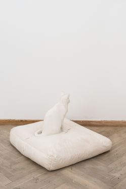Billedserie: Afgangseleverne fra Det Kgl. Kunstakademi flyver fra reden</br>Udstillingen Afgang er kan ses på Kunsthal Charlottenborg fra den 14. april til den 20. maj 2018. Afgang 2018, Sara Sjölin, 'Rika djur', 2018. Det Kongelige Danske Kunstakademi.</br>Foto: PR-foto/ Kunsthal Charlottenborg. Fotograf: David Stjernholm.