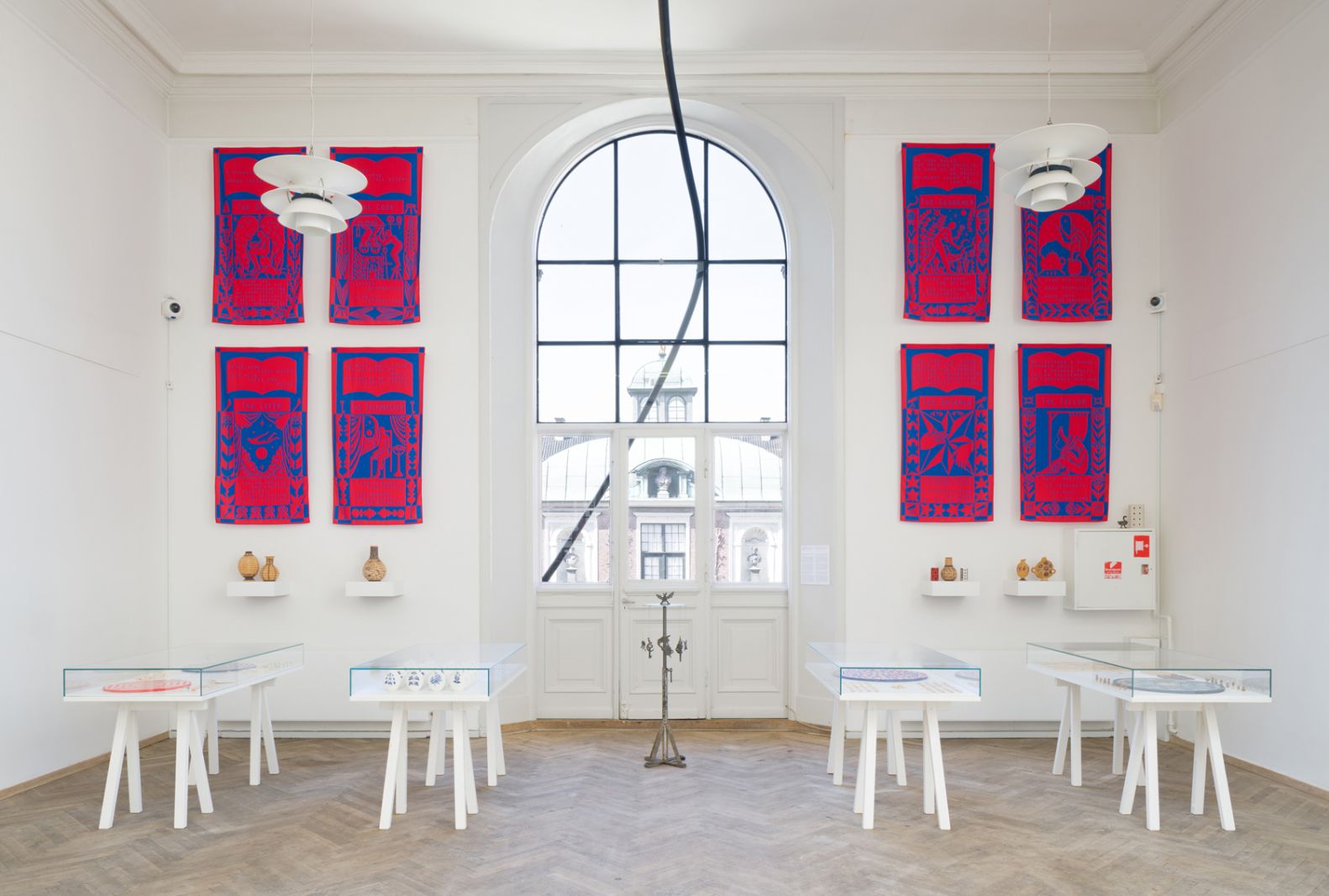 Billedserie: Afgangseleverne fra Det Kgl. Kunstakademi flyver fra reden</br>Afgang 2018, Albin Werle, 'Ten Spells for Humanity or A Poison Dart for the Ruling Class', 2018. Det Kongelige Danske Kunstakademi.</br>Foto: PR-foto/ Kunsthal Charlottenborg. Fotograf: David Stjernholm.