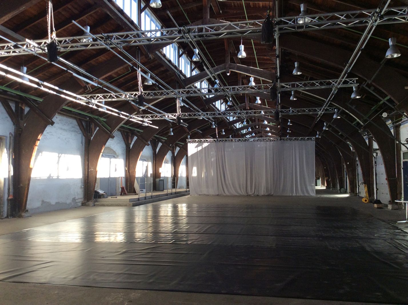 Finske Taneli Törmä koreograferer lyd i performance-installation</br></br>Foto: PR-foto / Location X