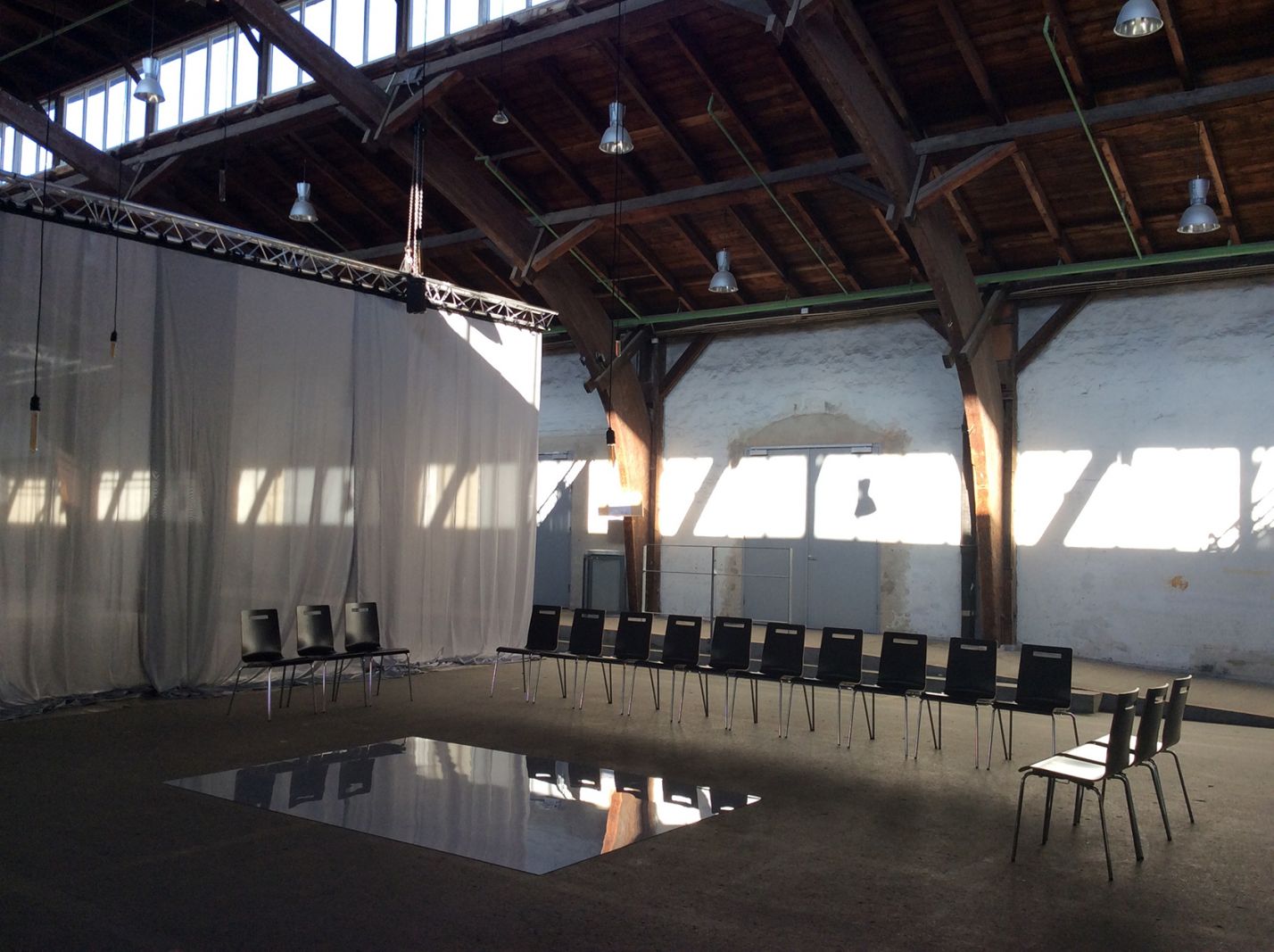 Finske Taneli Törmä koreograferer lyd i performance-installation</br></br>Foto: PR-foto / Location X