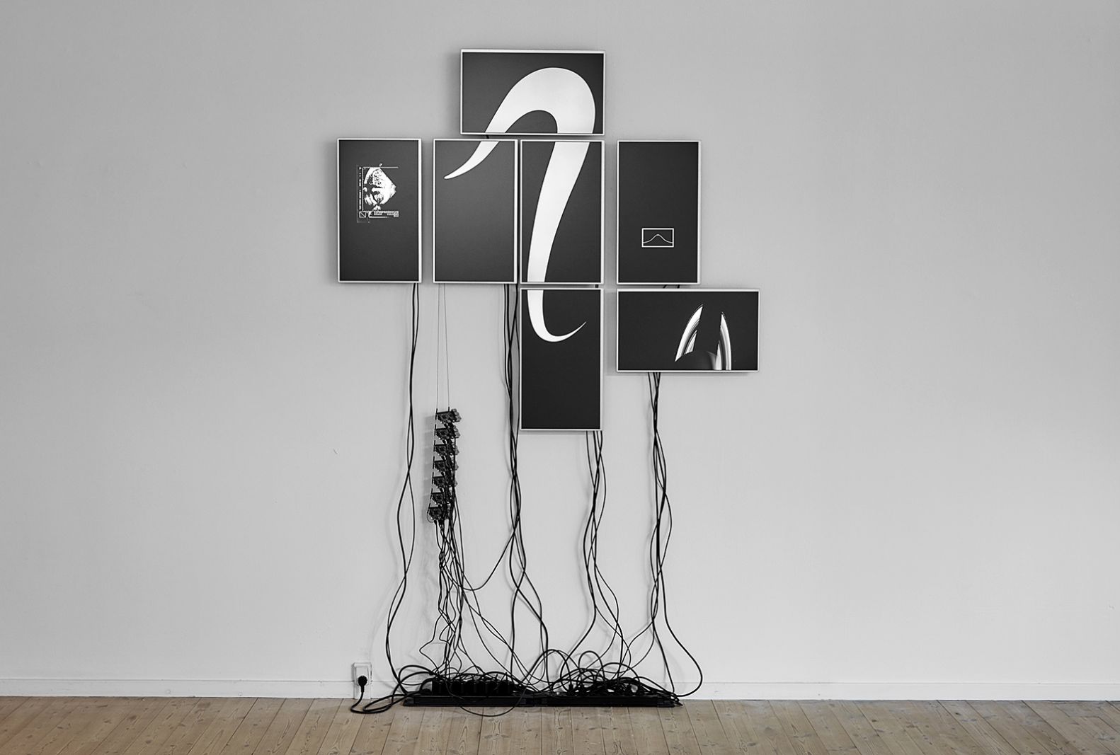 BILLEDSERIE: Afgang 18 – SES, Det Jyske Kunstakademi</br>Nushan Rose Roshani:  Saturn og Jeg: Rejsen til Bjerget ( Video Installation ) Kunsthal Aarhus 26. april – 3. juni 2018</br>Foto: Kåre Viemose