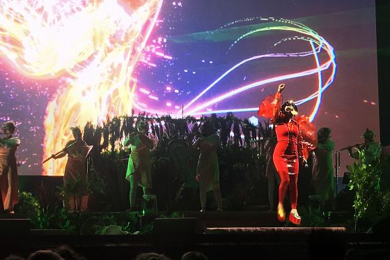 Northside blev en anden verden med Bjørk</br>Bjørks musik smeltede sammen med de visuelle elementer under koncerten.</br>Foto: Fine Spind