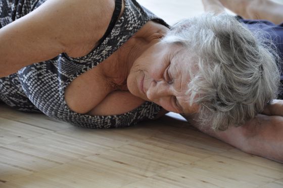 Svalholm Dans gentænker aldring på Kulturmødet på Mors</br>Koreograf Nønne Mai Svalholm har vendt sig mod alderdommen som tema.</br>Foto: Fine Spind