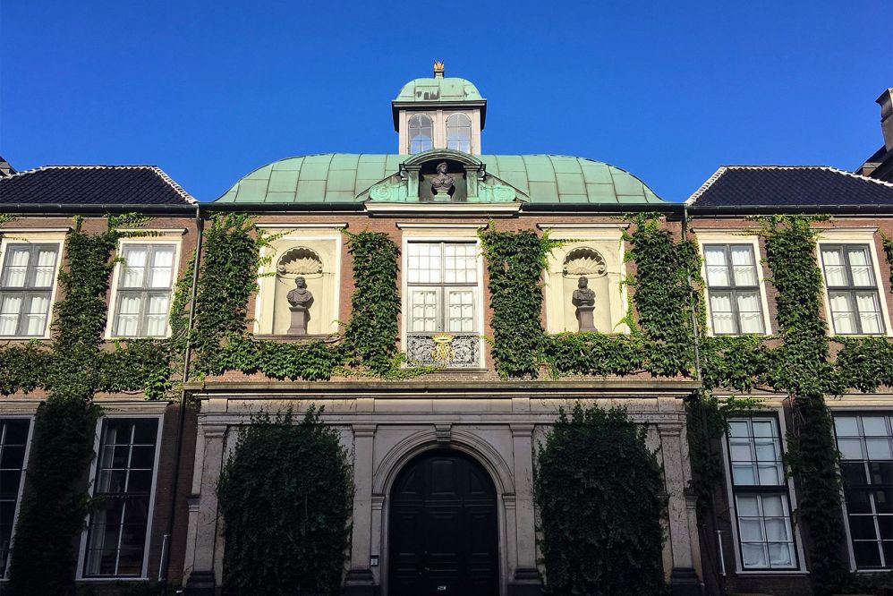 Ny rektor til Det kgl. Kunstakademi fundet</br>Efter bare to år og stor mediebevågenhed får Det Kgl. Kunstakademi igen ny rektor. Det bliver Lars Bent Petersen, der indtil nu har været rektor på Det Fynske kunstakademi</br>Foto: Brian Dooley - CC0
