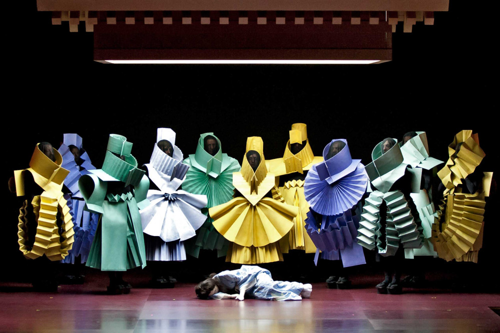 Art in a Day er 24 timer med performancekunst i København</br>Henrik Vibskov, kostumer til Madama Butterfly af Hotel Pro Forma, 2017</br>Foto: PR-billede