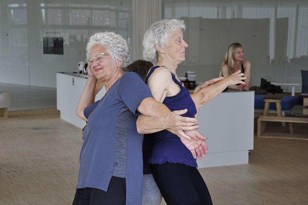 Svalholm Dans gentænker aldring på Kulturmødet på Mors</br>Nønne Mai Svalholm har siden 2015 arbejdet med afsæt i temaet Rethink Ageing.</br>Foto: Fine Spind